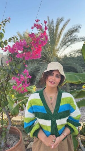 Elnaz Shakerdoost Instagram - ⁨	⁨	⁨	⁨	⁨	⁨	⁨	⁨	⁨	⁨	⁨	
حافظ بخوانیم در یلدا… 
به امید پایان تاریکی… 
یلدا مبارک ✨⁩⁩⁩⁩⁩⁩⁩⁩⁩⁩
