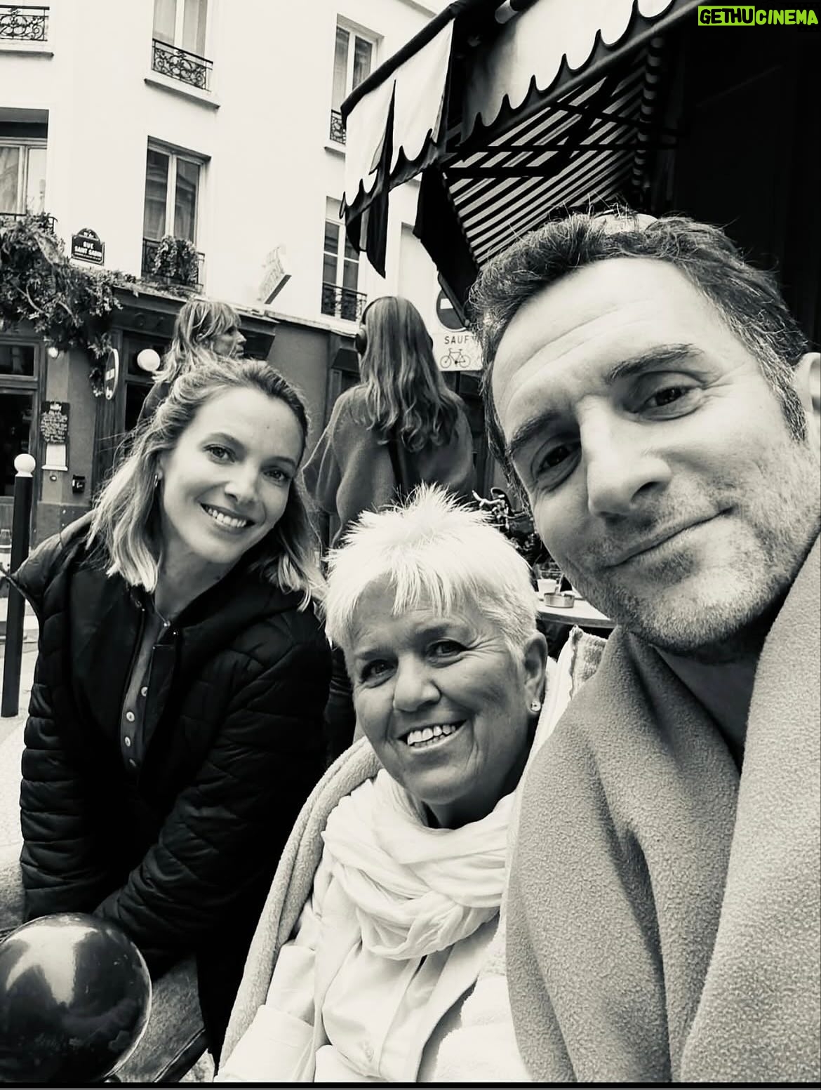 Élodie Varlet - 5.3K Likes - Clap de Fin pour #josephineangegardien « le nuage doré »
Merci pour le love & la tendresse de ce tournage 💛

Merci @mimiemathyperso quel honneur & bonheur d’être ta cliente ✨😉🫶
Merci mes partners adorés @mayane_sarah_ @francksemoninofficiel @bertrand_nadler 🌟
Merci @loumagnan et son équipe fidèle, quel plaisir !

Merci @demdproductions @tf1 pour la confiance 🙌
@laurachemouny @sebastien.pavard @cyhauguel @anne_didier
& merci @arianezantain @adeline.laffitte ✍️