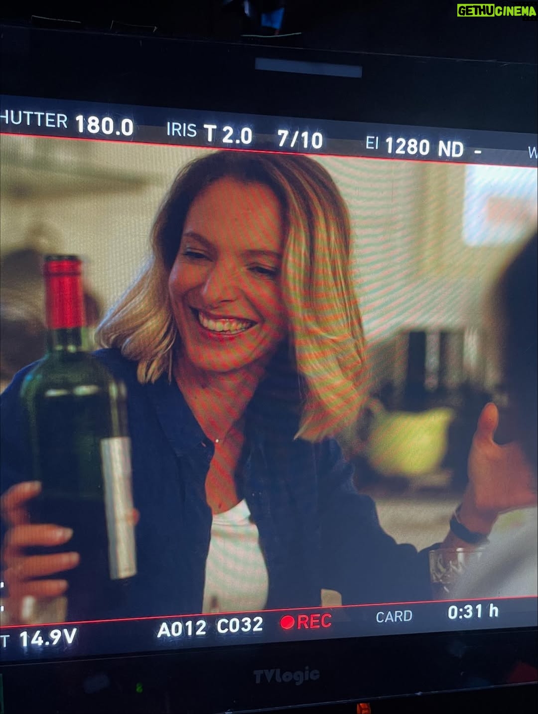 Élodie Varlet - 5.3K Likes - Clap de Fin pour #josephineangegardien « le nuage doré »
Merci pour le love & la tendresse de ce tournage 💛

Merci @mimiemathyperso quel honneur & bonheur d’être ta cliente ✨😉🫶
Merci mes partners adorés @mayane_sarah_ @francksemoninofficiel @bertrand_nadler 🌟
Merci @loumagnan et son équipe fidèle, quel plaisir !

Merci @demdproductions @tf1 pour la confiance 🙌
@laurachemouny @sebastien.pavard @cyhauguel @anne_didier
& merci @arianezantain @adeline.laffitte ✍️