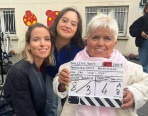Élodie Varlet Instagram - 🎬 Clap ! C est officiel, le ciel nous envoie du lourd ! Premier jour de tournage de #josephineangegardien 😇 avec les talentueuses et talentueux @mimiemathylofficiel @elodievarletofficiel @mayane_sarah_ @francksemoninofficiel @bertrand_nadler … un épisode réalisé par @loumagnan ! Un scénario de @adeline.laffitte @arianezantain @alyssedanslesvilles Merci à toute l’équipe et à @tf1 ❤️