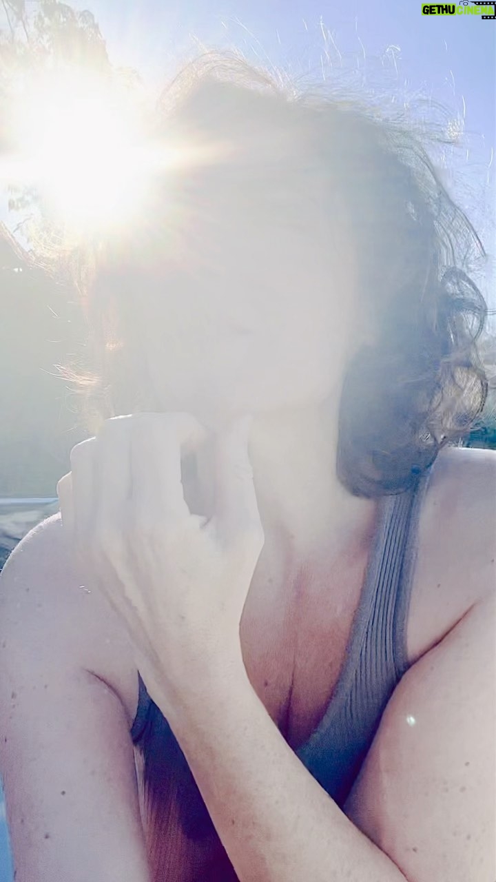 Elsa Lunghini - 10.2K Likes - C’est les vacances!!! Et encore une fois je blablate mais plus reposée😊
.
.
#holidays #dordogne