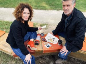 Elsa Lunghini Instagram - Deux têtes de suspects! @stephane_blancafort 🎬
.
.
#itc
#serie
#tournage
