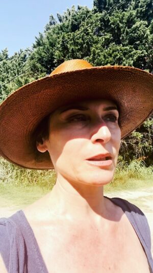 Elsa Lunghini Instagram - Je blablate, beaucoup! Ne vous sentez vraiment pas obligé de m’écouter jusqu’au bout!😊
Love ✺✺✺