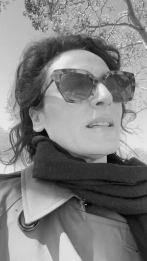 Elsa Lunghini Instagram - 🤞
.
.
#elections2022