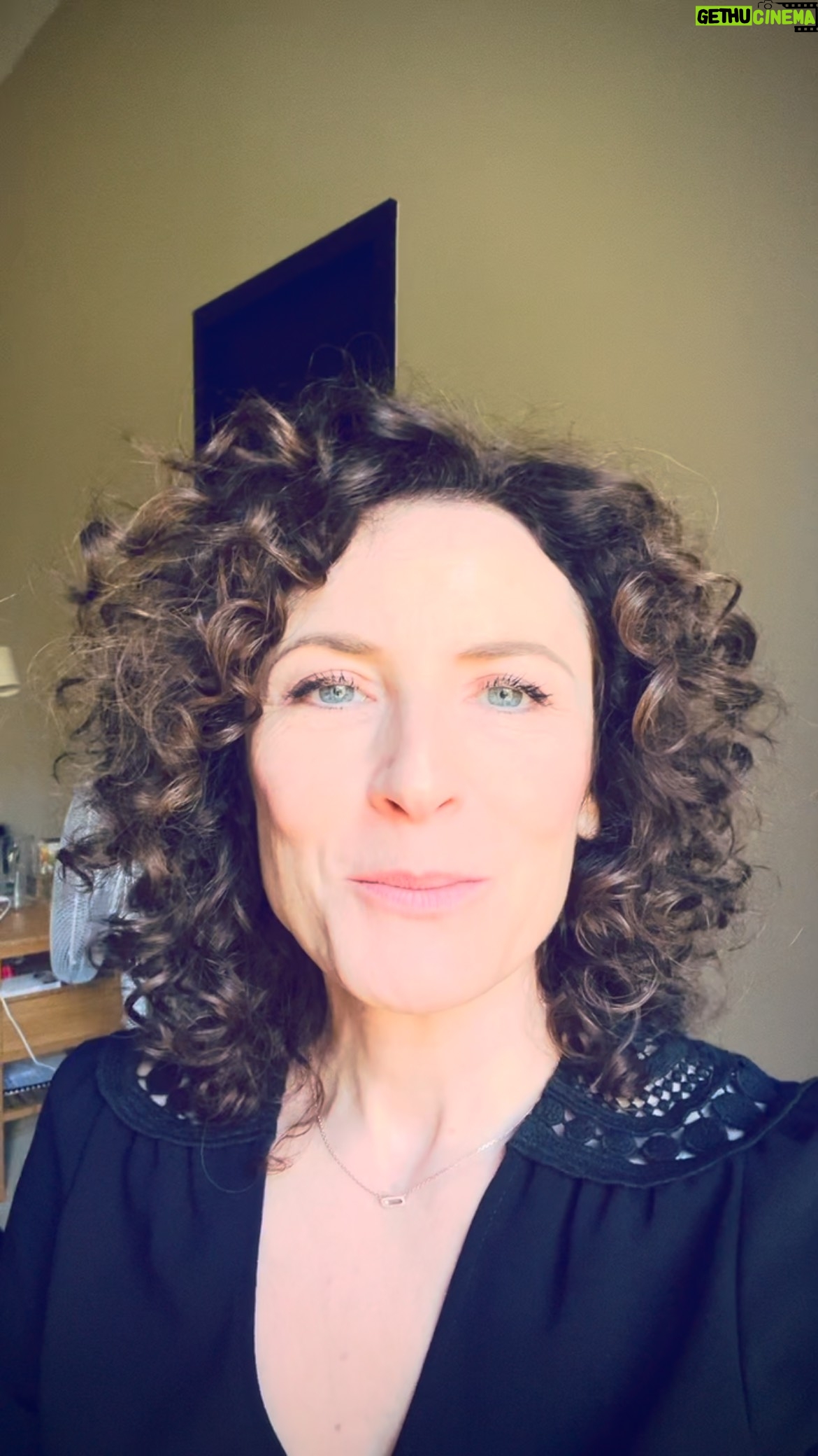 Elsa Lunghini - 3 Likes - « Se laisser guider par son instinct, suivre des chemins inconnus où tout devient important. Avoir le sentiment d’être de nouveau un enfant. Être curieux du monde et apprendre sans cesse. Tout a du sens quand on est comme cela, en voyage dans sa vie. Et qu’on s’est mis en route lorsqu’on était petit »
Jacques Higelin 🫶