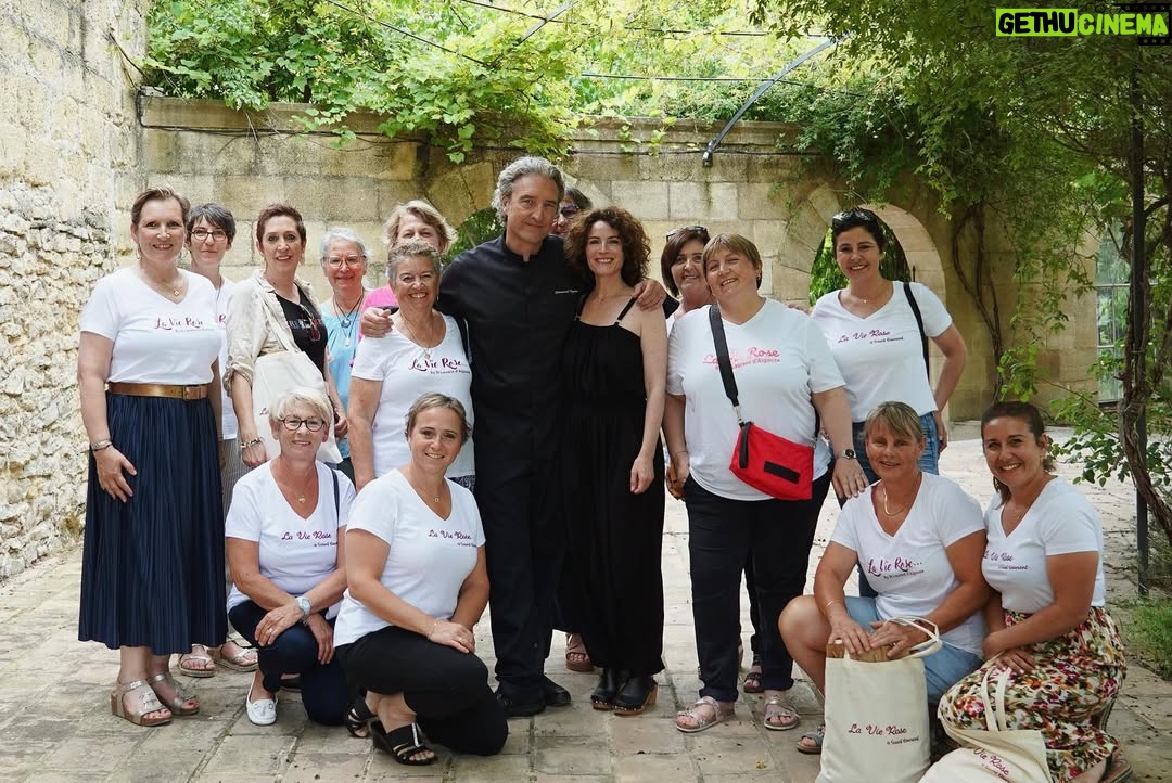 Elsa Lunghini - 3 Likes - 🙏 La Vie Rose à Saint Laurent, 
Une association de proximité, aidant et soutenant les femmes touchées par le cancer. Elle leur offre des soins de support à deux pas de chez elles, des expériences sportives et culturelles 🎗️🚣🏼‍♀️

#fuckcancer #girlpower #suddefrance #itc #support #avirose 

@la_vie_rose_a_saint_laurent
Fb : la vie rose à Saint Laurent
📸 @fenetredesouvenirs