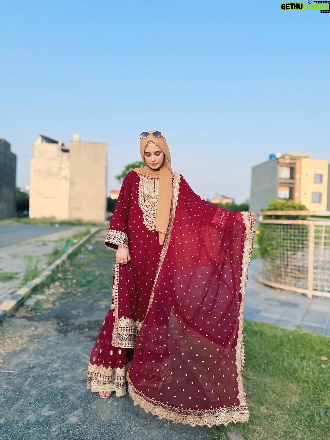 Eman Shehzadi - 9.8K Likes - Eid Mubarak ❤️😮‍💨 

.
.
.
#eman #emanahehzadi #insta #instareel #hijabigirl