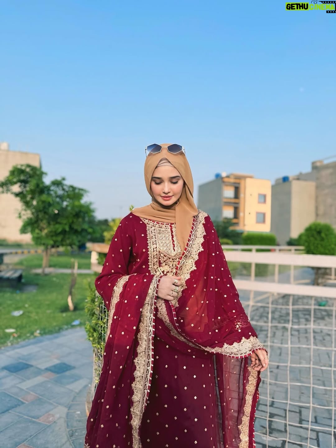 Eman Shehzadi - 9.8K Likes - Eid Mubarak ❤️😮‍💨 

.
.
.
#eman #emanahehzadi #insta #instareel #hijabigirl