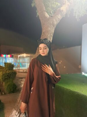 Eman Shehzadi Instagram - Dress From @mahnoorsofficial 

.
.
.
#eman #emanshehzadi #insta #instapost #hijabigirl
