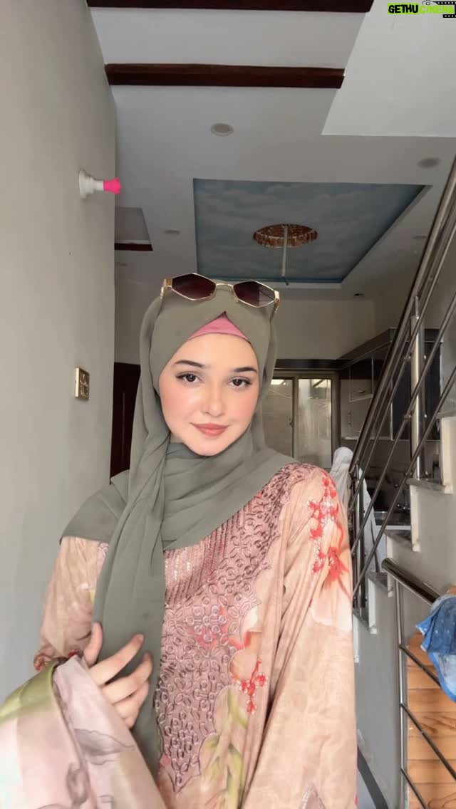 Eman Shehzadi - 10K Likes - Sahiba 😌🤌🏻🌸✨ 

.
.
.
@raniya.hofficial 
#eman #emanshehzadi #insta #instareel #hijabigirl