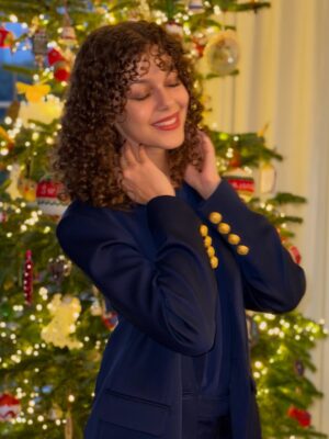 Emilia Dankwa Instagram - Wesołych Świąt Drodzy❤️
Odpocznijcie i nacieszcie się tym radosnym czasem!
•
#merrychristmas #christmas #choinka #rodzina #święta