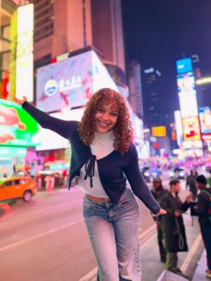 Emilia Dankwa Instagram - 🎀💙
•
#timessquare #nyc #usa