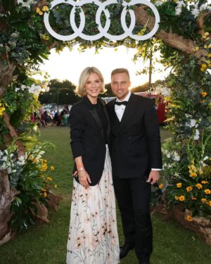 Emilia Fox Instagram - Such a special night yesterday at #AudixHenley  Thank you @audiukpress for inviting me. I enjoyed every bit of it from the delicious supper thanks to @awongsw1 and @theo.randall The fantastic music by @Mcflymusic And the best company - it was a real treat to meet the delightful @carlcunard and @mattstarko 
Plus fireworks 🎇 and my first experience of a Glambot💁🏼‍♀️ A night to remember! 

💄@lizbeckettmua 
👗@me_andem
📸 1-3 Dave Benett for Getty