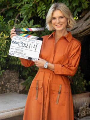 Emilia Fox Instagram - So thrilled to be back with the #SignoraVolpe famiglia. Filming has just begun on Season 3 @acorn_tv …Andiamo! 🇮🇹