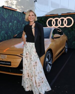 Emilia Fox Instagram - Such a special night yesterday at #AudixHenley  Thank you @audiukpress for inviting me. I enjoyed every bit of it from the delicious supper thanks to @awongsw1 and @theo.randall The fantastic music by @Mcflymusic And the best company - it was a real treat to meet the delightful @carlcunard and @mattstarko 
Plus fireworks 🎇 and my first experience of a Glambot💁🏼‍♀️ A night to remember! 

💄@lizbeckettmua 
👗@me_andem
📸 1-3 Dave Benett for Getty