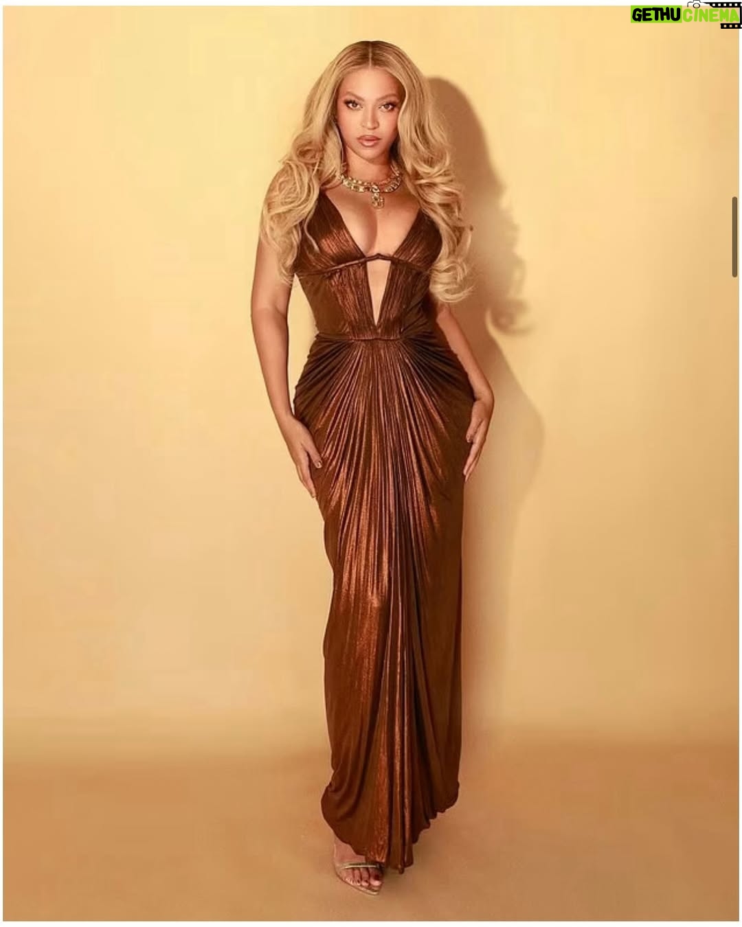 Emma Dabiri - 4.2K Likes - New essay up on Substack! Blonde Ambition; Beyonce: Bellwether / Horseman of the Apocalypse. 

“Race blind” until the #BlackLivesMatter Movement was safely established, in an interview over a decade ago with the repellent Piers Morgan, when asked about experiencing racism, #Beyonce replied “I don’t think people think about my race. I think they look at me as an entertainer and a musician and I’m very happy about that because that’s how I look at people. It’s not about color and race” LOL. Ok sis. Yet as soon as it became commercially expedient, Bey was suddenly and vocally Unapologetically Black™. Yet even that charade was contradictory, confused at best, Psy Ops at worst….

“Beyonce was not putting herself on the line with her use Black Power imagery, it was a calculated move, made at the right time, just as her segue into the visuals of Cowboy Carter preceded the movement towards MAGA alignment”. Link to full article in stories !