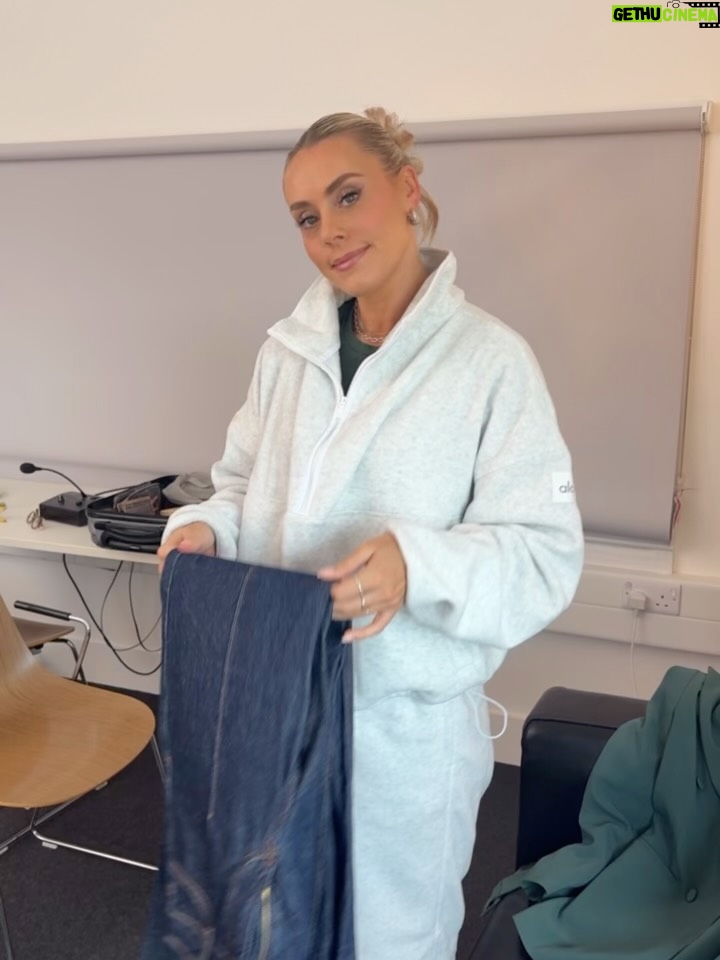 Emma-Louise Paton - 14.7K Likes - Bts