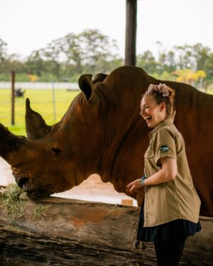 Emma Watkins Instagram - Meerkat Monday is just the start of our adventures @australiazoo 🫶🏽🥹 Very fortunate to spend time here with our beautiful team, experiencing what the Irwin’s and their crew have nurtured for so many people to be inspired by and in turn give back to wildlife everywhere 🫶🏽