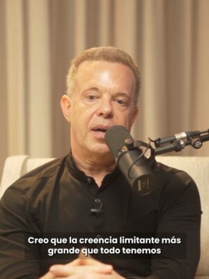 Erika de la Vega Instagram - La esperanza también se aprende❤️🩹
Y qué mejor manera de hacerlo que escuchando testimonios de personas que dedican su vida a cultivarla @mariacorinamachado @drjoedispenza @fragacarlos @danielhabif @talhappier ♥️
Aquí te dejo herramientas para mantener la esperanza #EnDefensaPropia 🫶🏻
Comenta QUIERO y te envío el link de la playlist.