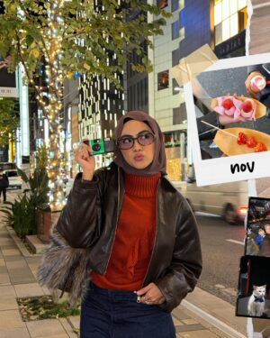 Erysha Emyra Instagram - 2nd day in Tokyo was just us strolling around the city trying out fresh cuts of sashimis and getting used to the streets hehe
@malaysiaairlines
#MalaysianHospitality