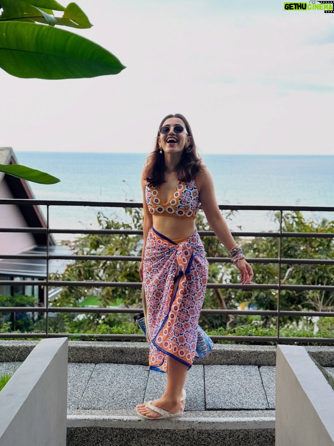 Esha Kansara - 48.1K Likes - Thailand fits 🥲💃