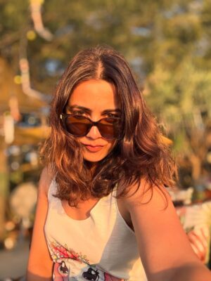 Esha Kansara Instagram - Thailand fits 🥲💃