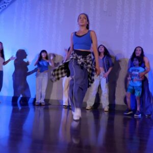 Eshani Pat Instagram - A few of my favorite 2025 workshops from earlier this year 😍 thank you for all your support (in person or online) this past year! I only get to do what I love because of ya’ll 🥹 Cheeeers to a new year of more dance and community! Hopefully I’ll get to dance with even more of you in 2026 🩵

Alsoo NYC ✨ lmk what ya’ll want to learn on Jan 12th 👀