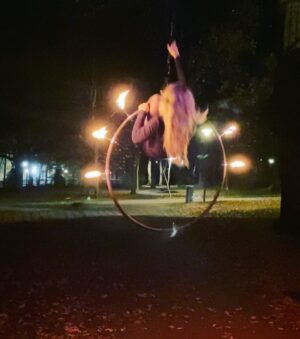 Evanna Lynch Instagram - It turns out my aerial hoop practice was missing the element of ACTUAL FIRE!!! 🔥🔥🔥 Thank you @kj.adv for sharing your magical fiery woodland playground!! If you are looking for an aerial teacher in Stockholm, check her out! And thank you @comicconnordics for the most fun & random 24 hours ✨😍 🔥 ok now who in London teaches fire hoop??!!?! 🤔#aerial #firesign #ilovecircus