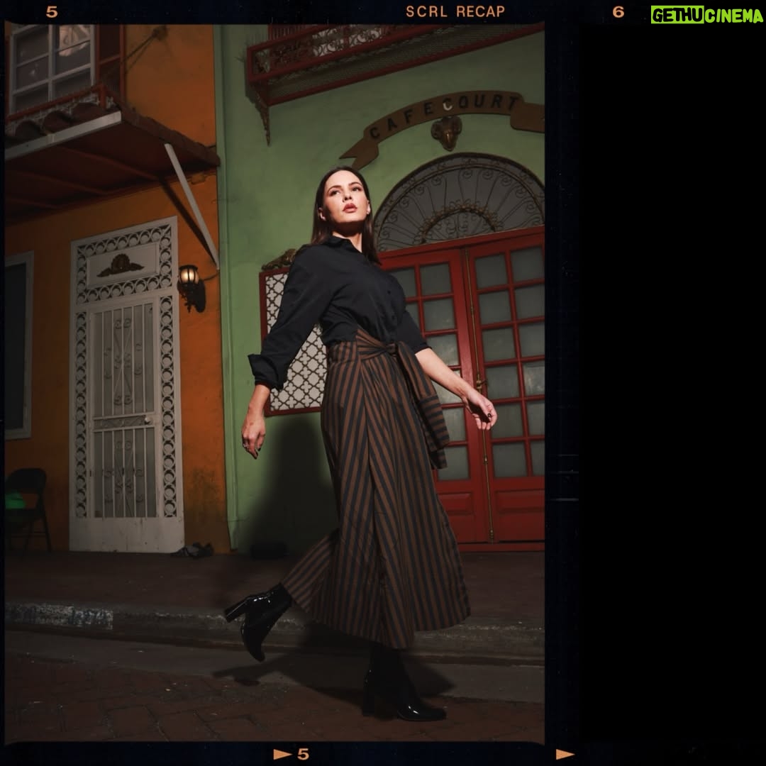 Eve Mauro - 1.2K Likes - Met up with an old friend. Took some photos. Established my alibi.