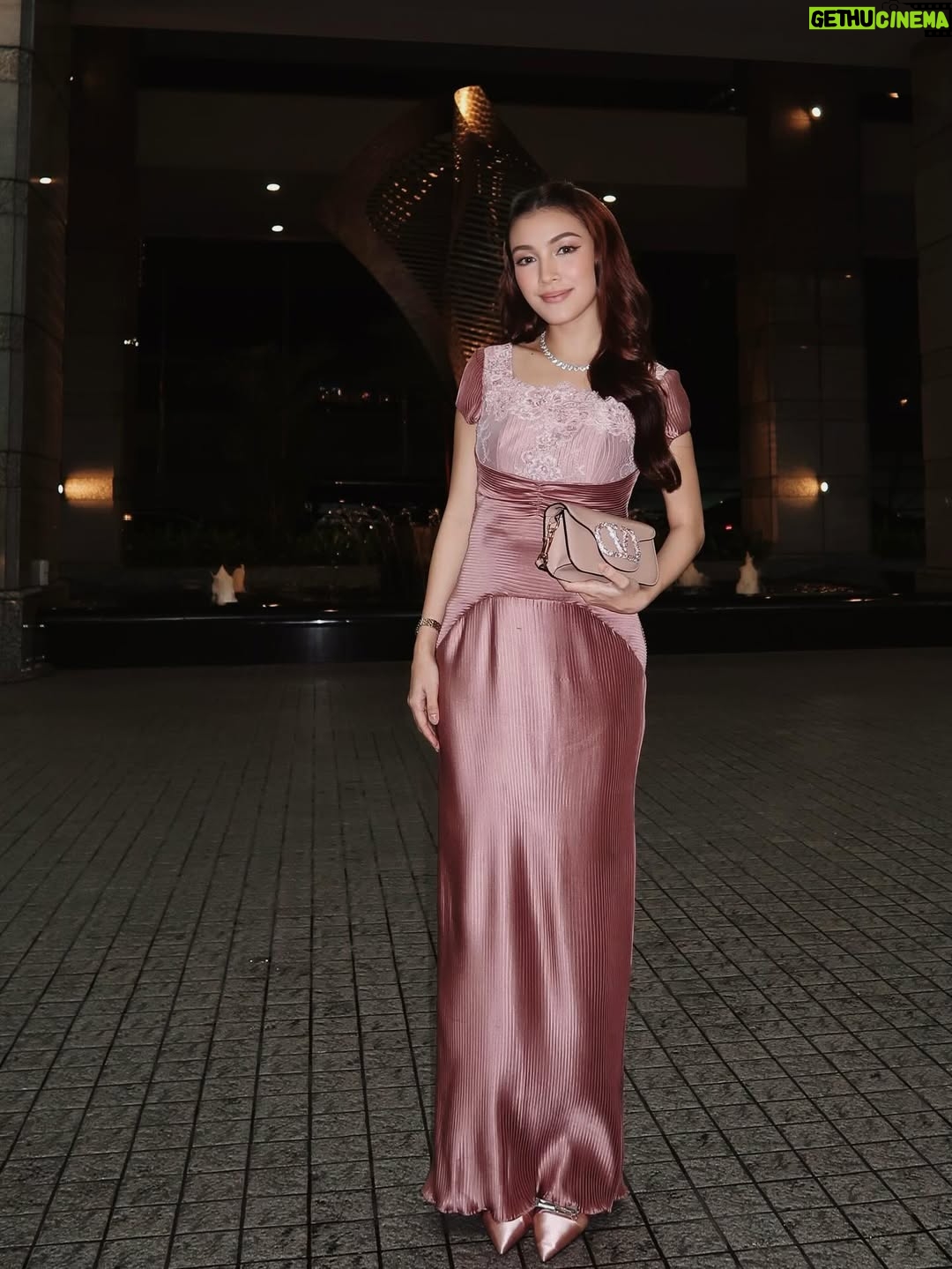 Eyka Farhana - 39.5K Likes - First wedding date with my husband 🩷✨ 
Congrats Nicole & Aidi! You guys are a perfect match. May your love grow stronger forever and may your marriage be filled with everlasting love and happiness. 

In my custom made by @merahjambuofficial_ 🤍 I told Hana I wanted something simple but sweet, and she truly made it happen. Thank you for making my dress look so sweet ✨