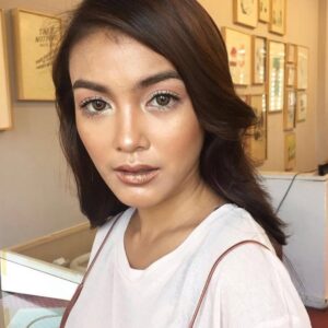 Eyka Farhana Instagram - literally my archived posts from 2016 😋 Just realised 10 years ago I was obsessed with green & blue lenses and super heavy makeup. trying sooo hard to look older than my age 😂 Hahaha how time flies! Nak cari filter bunga bunga dekat snapchat tak jumpa pulak lol 😂
