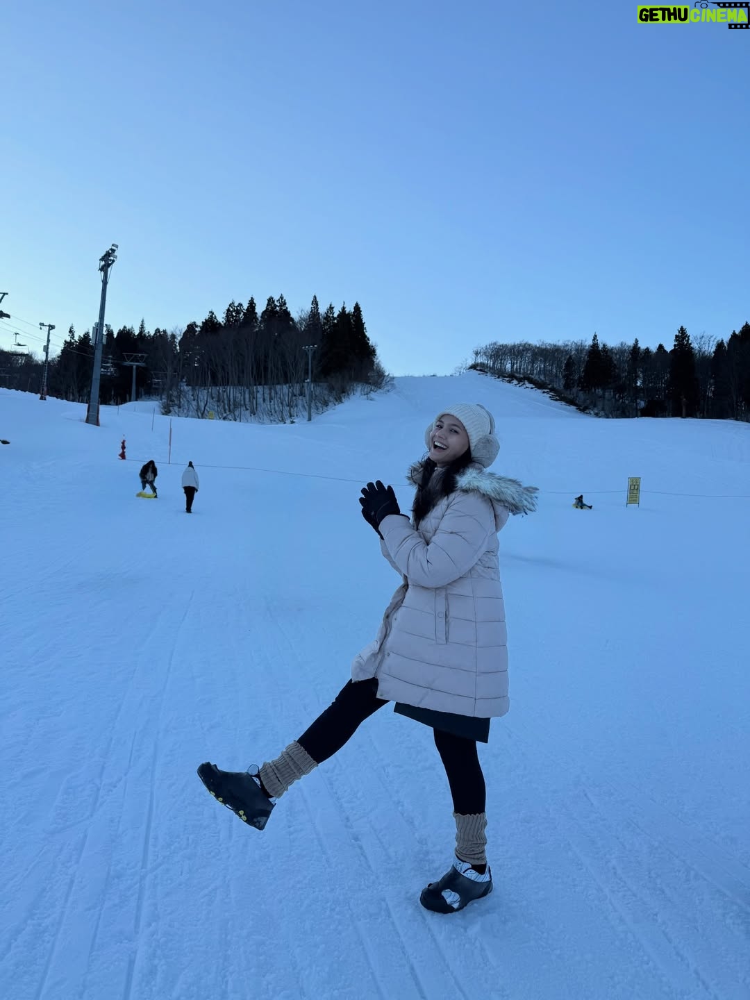 Ezzaty Abdullah - 417 Likes - Gala Yuzawa snapshot
