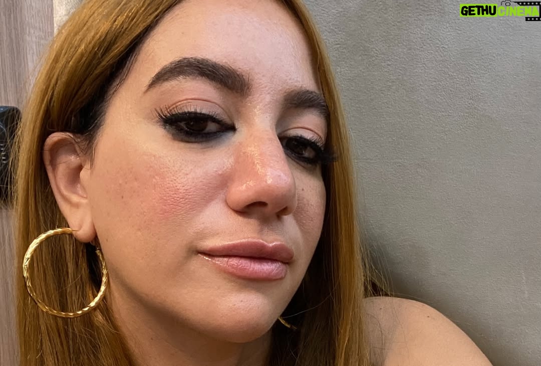 Fadwa Abed - 19K Likes - مواهب ، الشهيرة بأم ايمن 🐆

#لاترد_ولاتستبدل