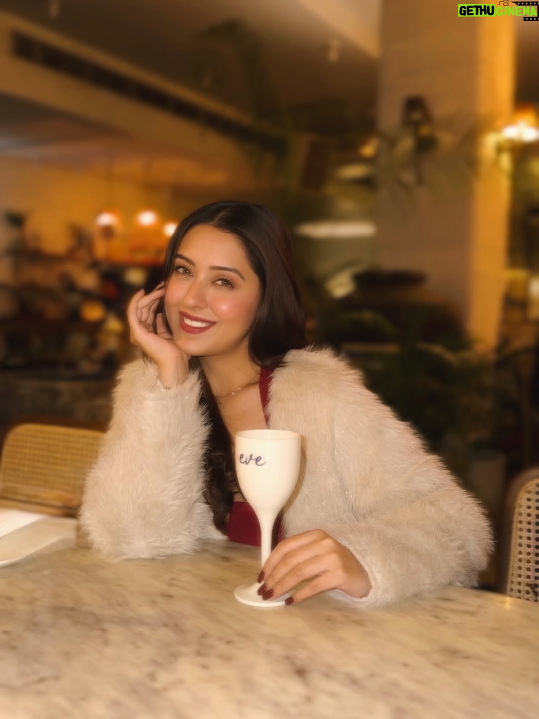 Farheen Panjwani - 4.4K Likes - Holly Jolly Christmas 🎄❤️✨

Feel free to comment link if you want my outfit link directly in your DMs 📥🔗 #QuickOutfitsWithFarheen

#Christmas2025