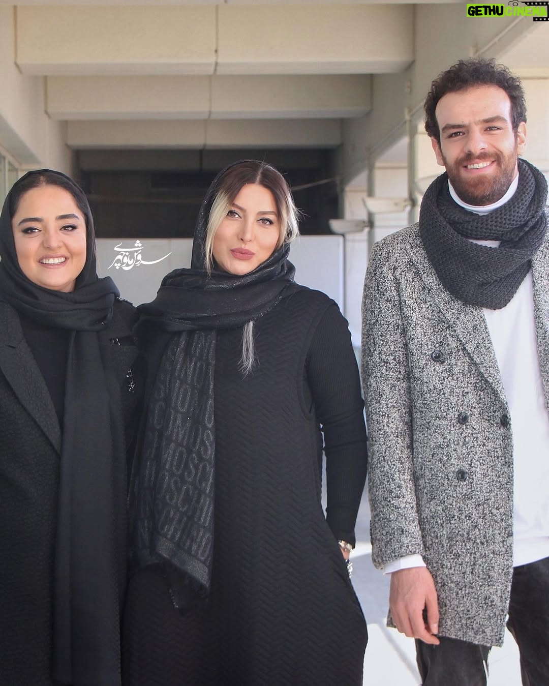 Fariba Naderi - 139.8K Likes - داشتن یه نرگس برای هر فردی در زندگی از واجبات رفاقت است. #جشنواره_فجر #خائن_کشی #علی_اوجی @nargesmohammadi_narges @alioji @shakibshajareh @fariba_naderi__ #faribanaderi