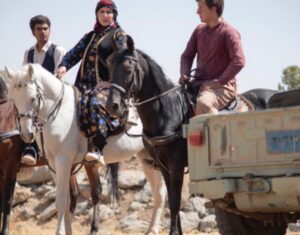 Fatemeh Goudarzi Instagram - مدتی در مکانهای آبا واجدادی کار و زندگی کردم الان که چندوقتیست اونجارو ترک کردیم وکار به اتمام رسید و حتی پخش هم شد عجیب دلتنگم دلتنگ اون لوکیشنهای زیبا ودلتنگ مردمش که با صفا وصمیمیت به ما لطفشون رو ابراز میکردند باید بدونن که همیشه در قلب من هستید چه باشم در نزدیکیه شما چه نباشم ❤️
#استان_لرستان #خرم آباد #بروجرد #ازنا #الیگودرز.......