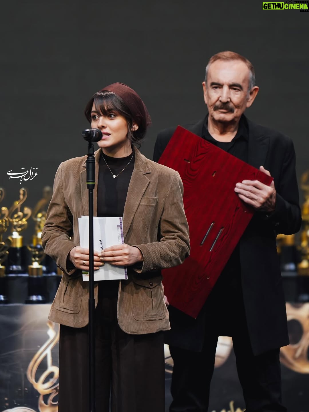 Fatemeh Masoudifar - 34.3K Likes - .
Hafez Award for • THE TYPIST •
@omidmoallem 
@alioji 
@farzam.shekari 
@hafezawards 
@donyayetassvir 
Style by @hamide.talebzade ♥️