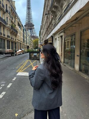 Fatma Bartakis Instagram - Eiffel in love with this city ❤️
—————————————————
#paris #autumn #vacation #ootd