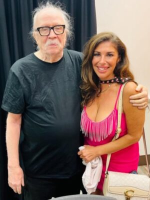 Felissa Rose Instagram - Happy Monday!!!! Great memories, amazing community and cherished moments!!! This is why I love being part of the horror genre!!! Tons of love always🩷 @johncarpenterofficial