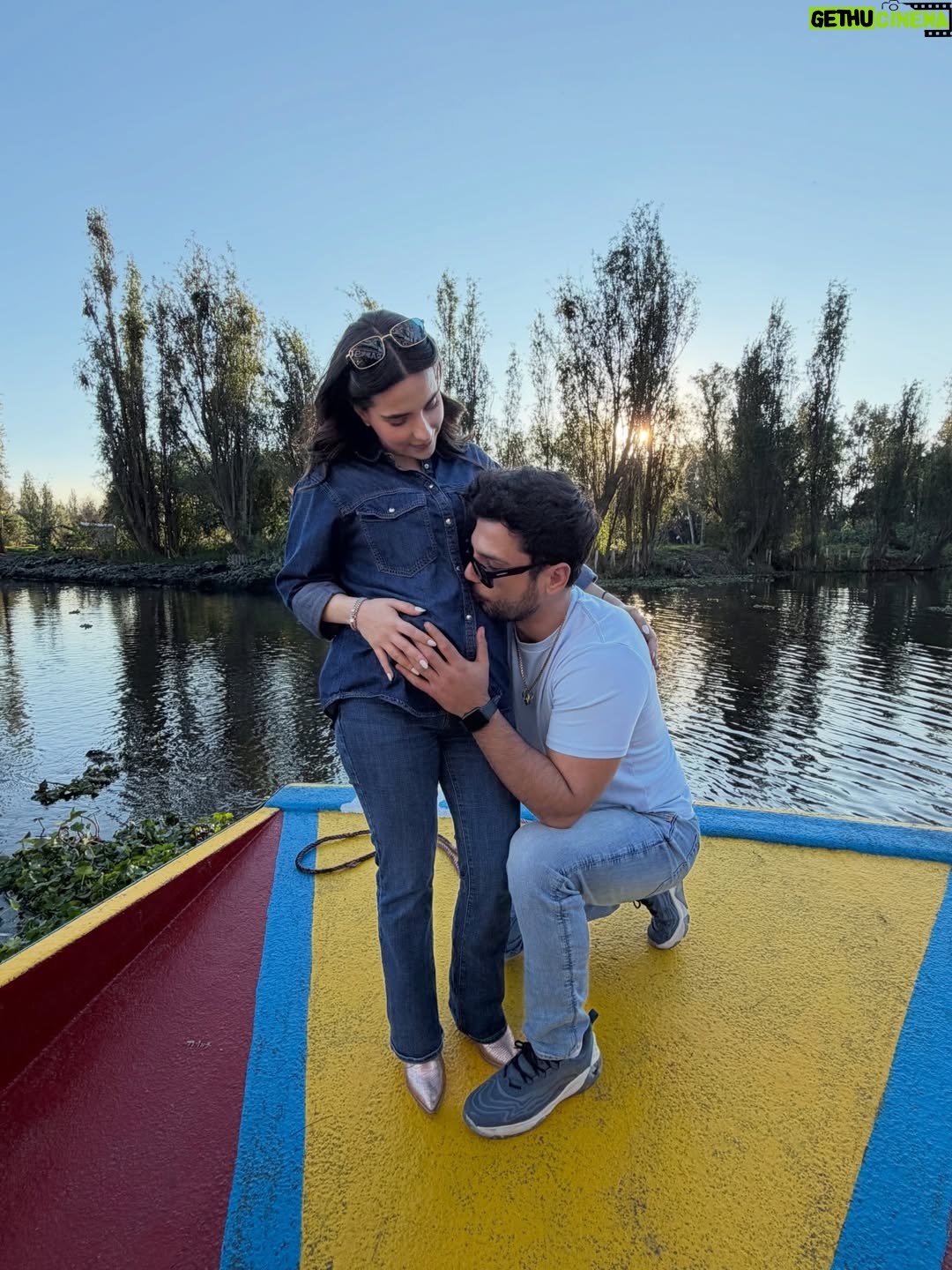 Fernanda Urdapilleta - 167.1K Likes - Los besos que lleva mi bebé, y aún no nace 🤩😍 @fer_uf gracias por hacer mi sueño realidad! Te amooooo!!
