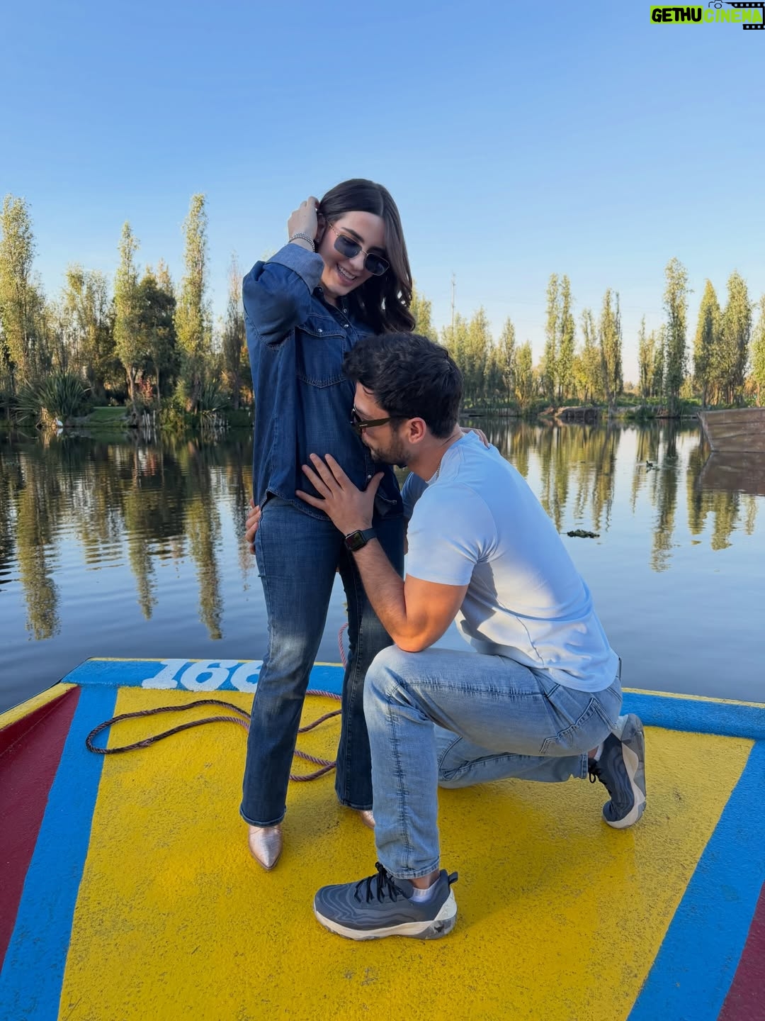 Fernanda Urdapilleta - 167.1K Likes - Los besos que lleva mi bebé, y aún no nace 🤩😍 @fer_uf gracias por hacer mi sueño realidad! Te amooooo!!