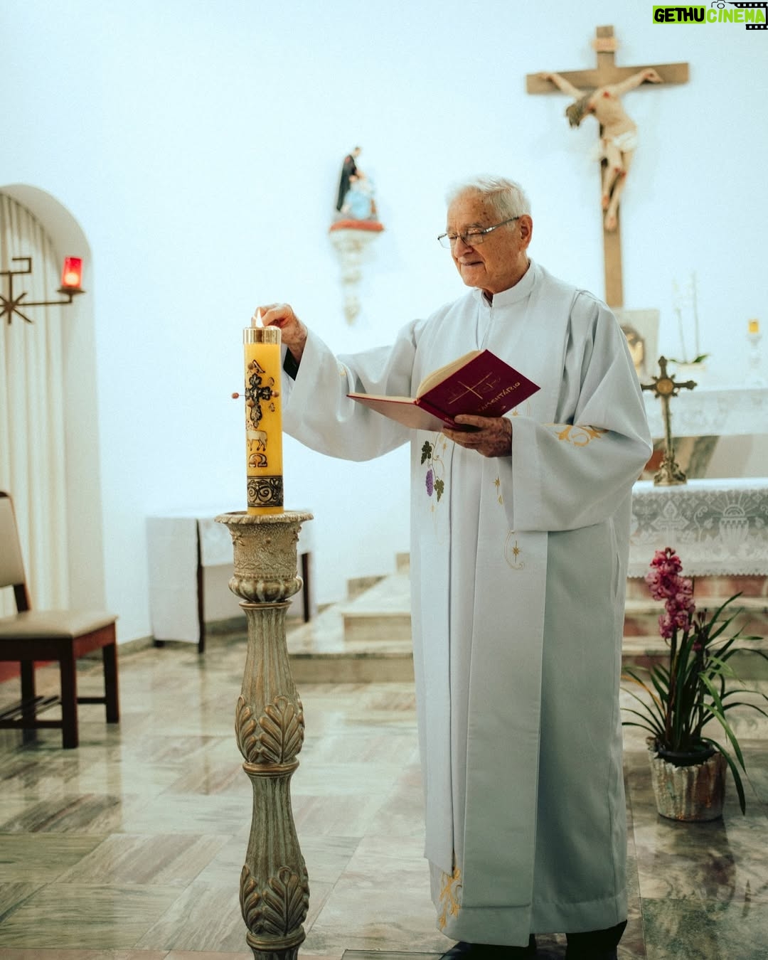 Fernanda Vasconcellos - 85.4K Likes - No batismo, a criança inicia sua jornada de fé, tornando-se um filho de Deus, um discípulo de Cristo, recebendo o Espírito Santo, fortalecendo a vida e a purificação espiritual.

Amém.

📸 @felipelbc
