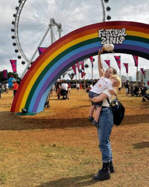 Fernanda Vasconcellos Instagram - O primeiro @festivalzinho a gente nunca esquece! 🌈