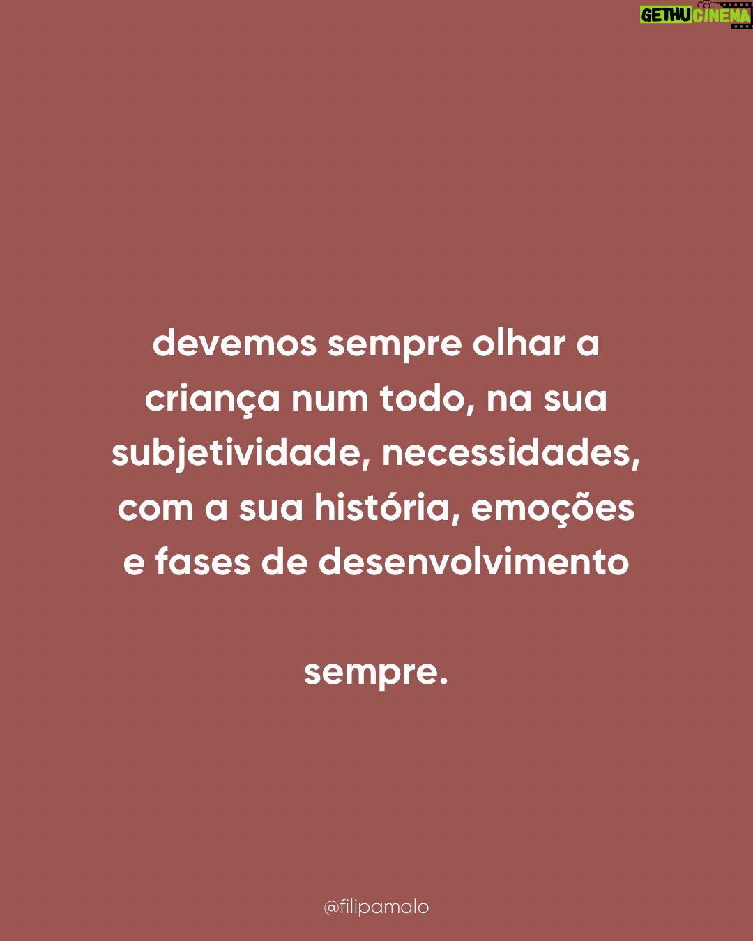 Filipa Maló Franco - 1.4K Likes - Vamos compreender os medos ao longo da primeira infância?

Neste post tentei relacionar duas perguntas muito frequentes: os medos e a sua relação com o sono noturno.

A criança é um mundo. E sempre que trabalhamos algo dentro dela, temos de a conhecer, compreender à luz do desenvolvimento emocional e relacional. Tudo o que a envolve e a sua história. Sendo certo que um medo não se supera porque o adulto quer, ou porque parece tão disparatado que dizer que “não é preciso ter medo” magicamente resolve. É na incompreensão que tudo se amplifica, e o que vejo frequentemente em consulta, são medos não traduzidos e acima de tudo, não compreendidos.

Fez-vos sentido?