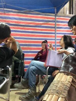 Fish Liew Chi-Yu Instagram - 第一次拍古裝片
也是目前為止唯一一次

第一次穿古裝
第一次學騎馬
第一次拍打戲

對我來說，什麼都好玩，什麼都新奇
平常拍戲都很少拍照，但這次慶幸拍了很多照片留念

第一次看「尋秦記」是小學的時候
後來中學的時候爸爸借了完整版VCD翻看
才算是較爲完整知道劇情。

印象最深的是，在一次戰役中
項少龍領兵高喊「有前冇後，打死罷就！」
結果成了我為自己精神喊話的座右銘

#尋秦記
#聞桑
@backtothepastmovie