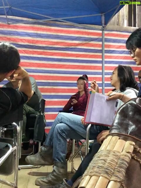 Fish Liew Chi-Yu - 9.3K Likes - 第一次拍古裝片
也是目前為止唯一一次

第一次穿古裝
第一次學騎馬
第一次拍打戲

對我來說，什麼都好玩，什麼都新奇
平常拍戲都很少拍照，但這次慶幸拍了很多照片留念

第一次看「尋秦記」是小學的時候
後來中學的時候爸爸借了完整版VCD翻看
才算是較爲完整知道劇情。

印象最深的是，在一次戰役中
項少龍領兵高喊「有前冇後，打死罷就！」
結果成了我為自己精神喊話的座右銘

#尋秦記
#聞桑
@backtothepastmovie