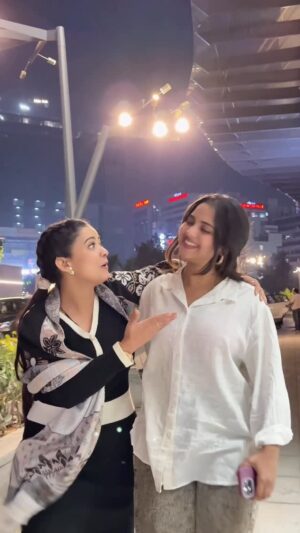 Fiza Khan Instagram - Dil ki baten dosti samajh sakte hain💯🧿