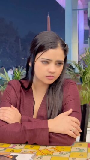 Fiza Khan Instagram - Dhokha broken heart story🥺💔