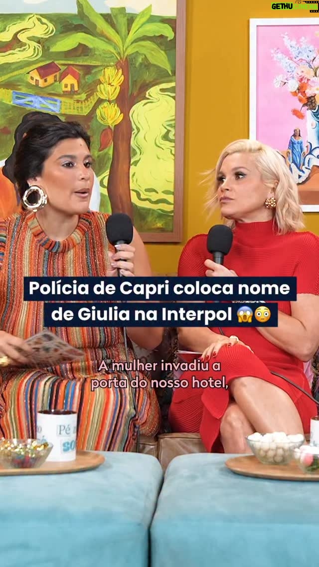Flávia Alessandra - 17.4K Likes - Muitas emoções em Capri com @mari.sochaczeski 😅

Vem conferir o Vapt Vupt completo, com os perrengues das férias da @giuliacosta comentados, em tempo real, pela... própria mãe. Disponível no Youtube, Spotify e Amazon Music, também em videocast.