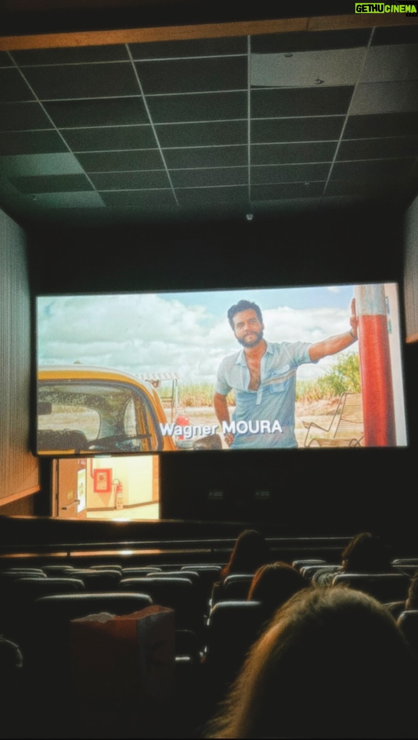Flávia Alessandra - 4.8K Likes - É o cinema brasileiro em mais uma noite histórica !!! Hoje tem Globo de Ouro, às 21:30, e você pode assistir na Globo (depois do Fantástico), na TNT ou HBO Max. Merda pra nós ❤️🌟